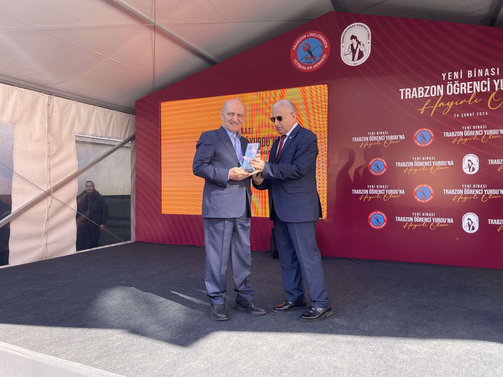 Erdoğan Bayraktar’dan bulmaca gibi paylaşım: Ekrem İmamoğlu’na destek mi veriyor?