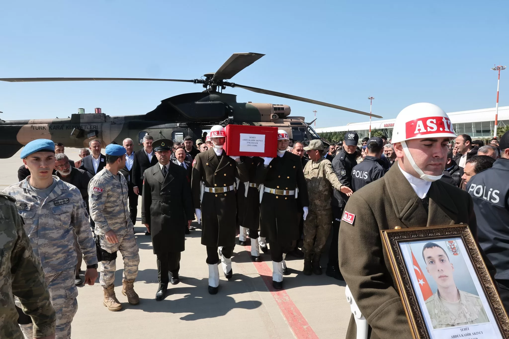 Şehit Abdulkadir Akıncı Adıyaman’da son yolculuğuna uğurlandı