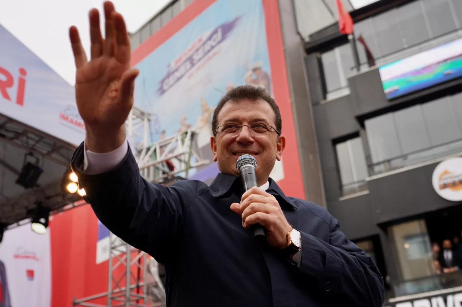 İmamoğlu Eyüpsultan’da ilçe turu yaptı, Yeni destekler sözü verdi