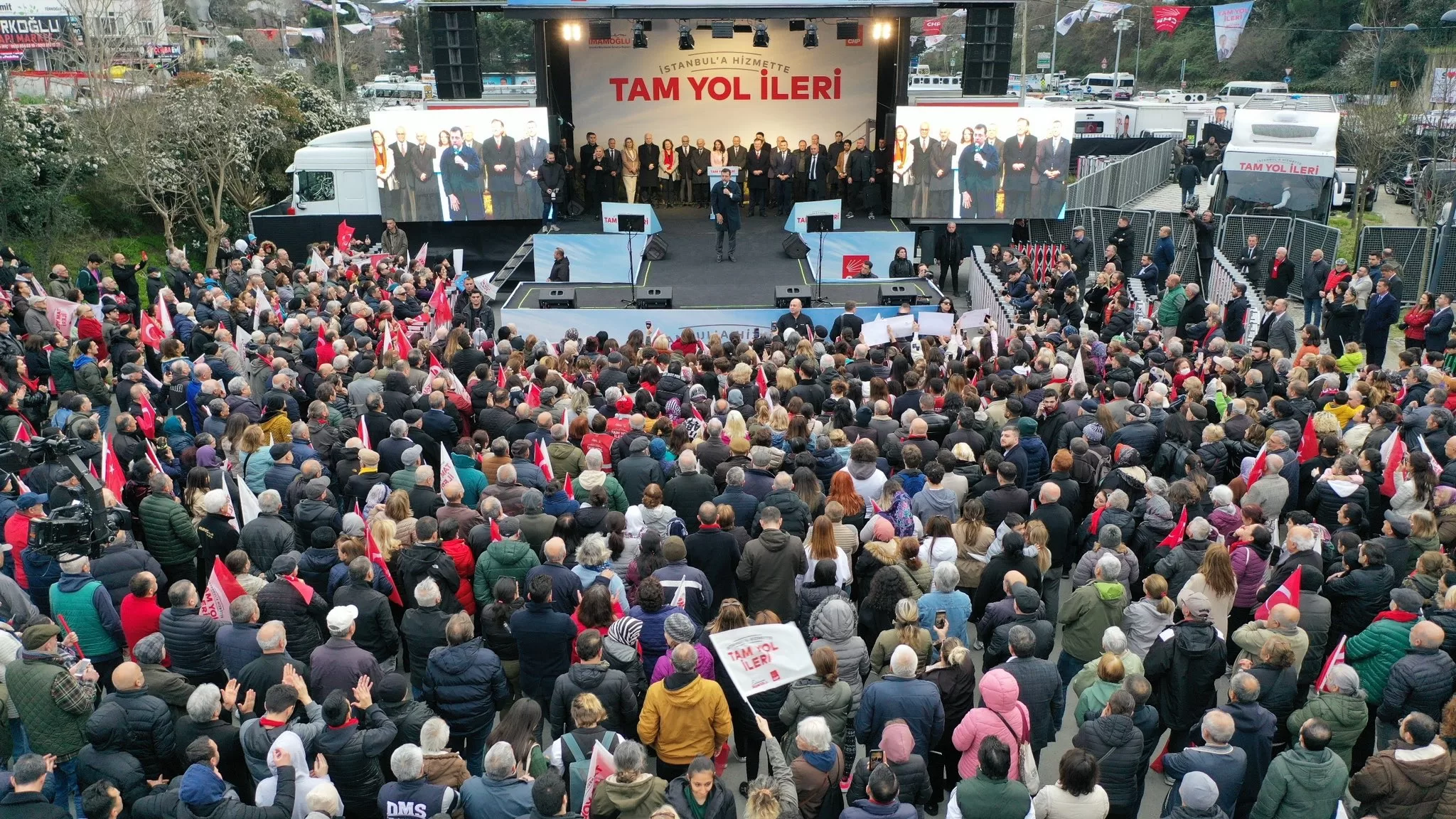 İmamoğlu Sarıyer’de vatandaşlarla buluştu: “Oyunuzu bölmeyin”