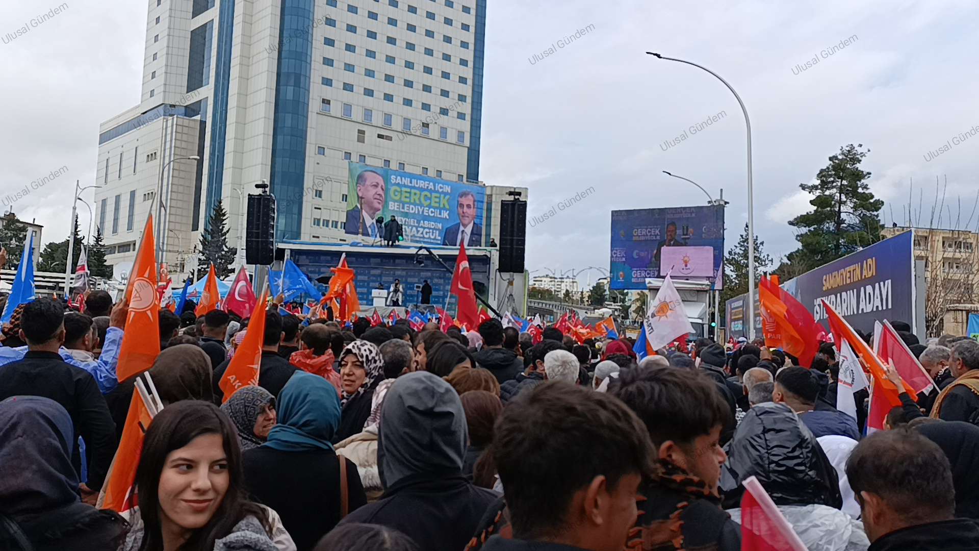 Akp Şanlıurfa il başkanı Ali İhsan Delioğlu konuşma yaptığı sırada yuhalandı