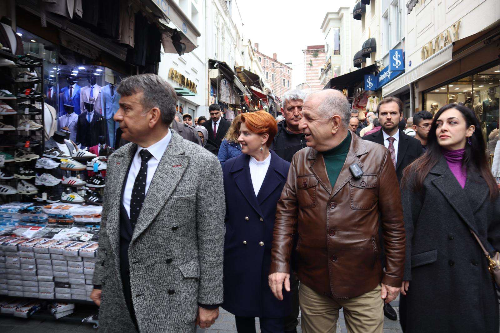 Zafer Partisi İstanbul’da vatandaşlarla buluştu