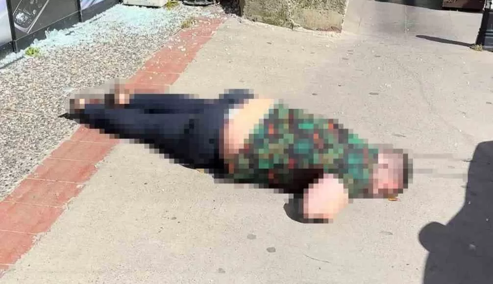 Esenyurt’ta alacak-verecek meselesi silahlı saldırıya döndü: 1 ölü, 1 yaralı!