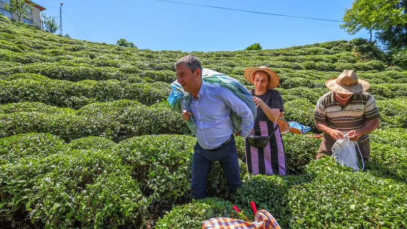 Cumhuriyet halk partisi genel başkanı Özgür Özel, Rize’de