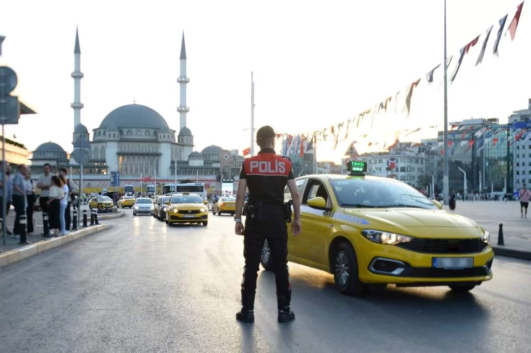 İstanbul’da huzur operasyonu: 228 bin kişi sorguya alındı, 504 şüpheli yakalandı!