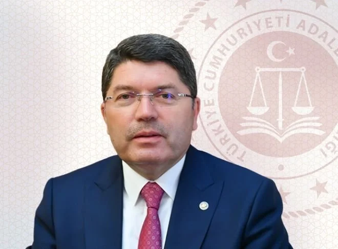 Adalet Bakanı Tunç açıkladı: CHP il başkanlığı önündeki olaylarla ilgili soruşturma başlatıldı