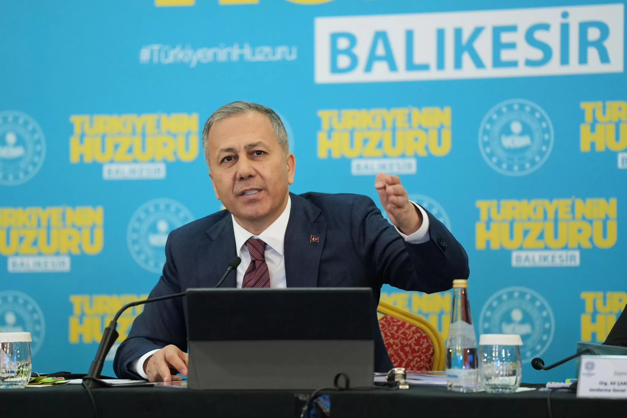 Bakan Yerlikaya: “Terörle mücadele edilir, Tehditlere boyun eğilmez!”
