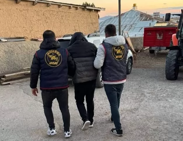 Sivas’ta dolandırıcılara geçit yok! JASAT yaşlı kadını son anda kurtardı