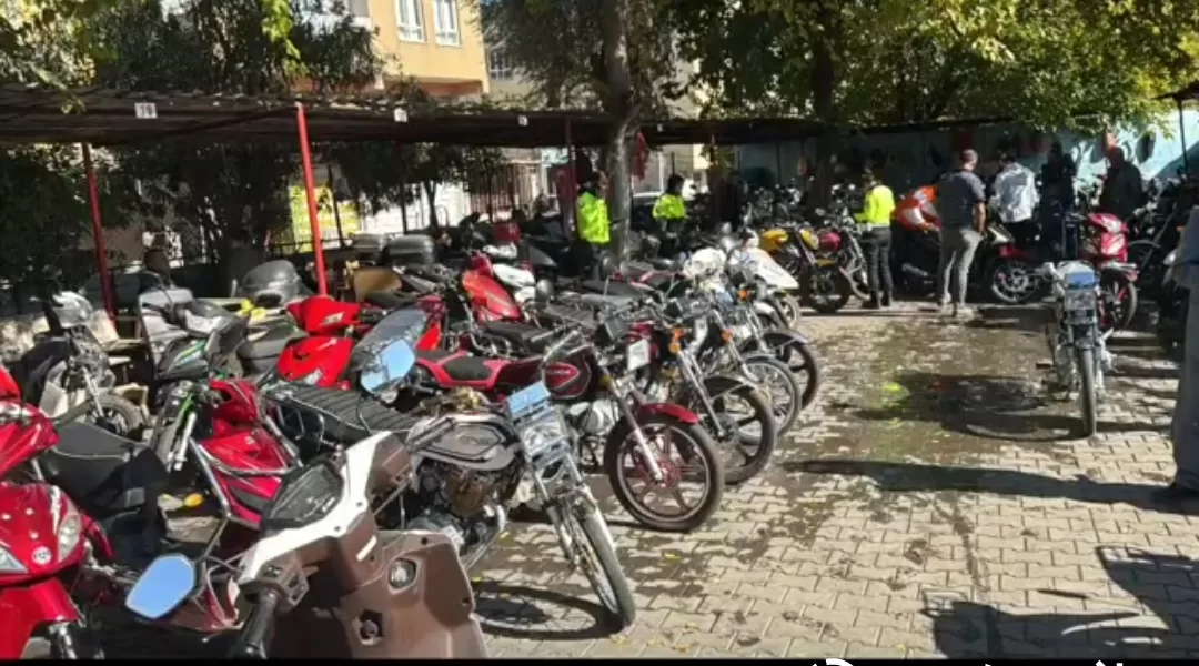 Şanlıurfa’da motosiklet pazarlarına operasyon: 5 çalıntı motosiklet ele geçirildi!