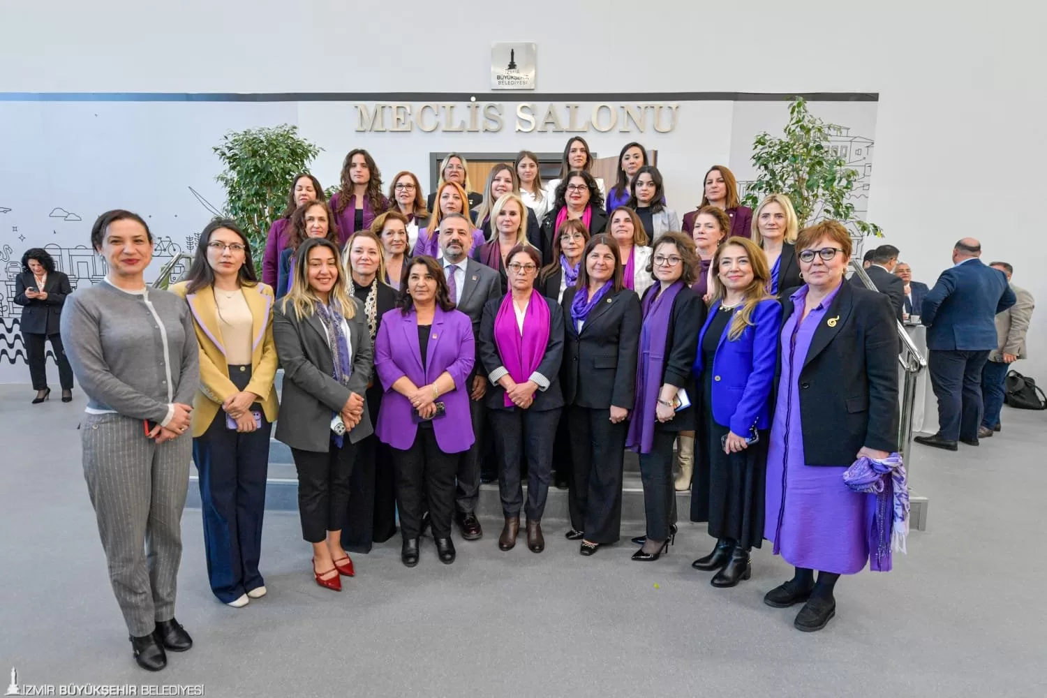 İzmir’in kadın meclis üyelerinden 8 Mart’ta güçlü mesaj: “Siyaseti, hayatı, Düzeni değiştireceğiz”