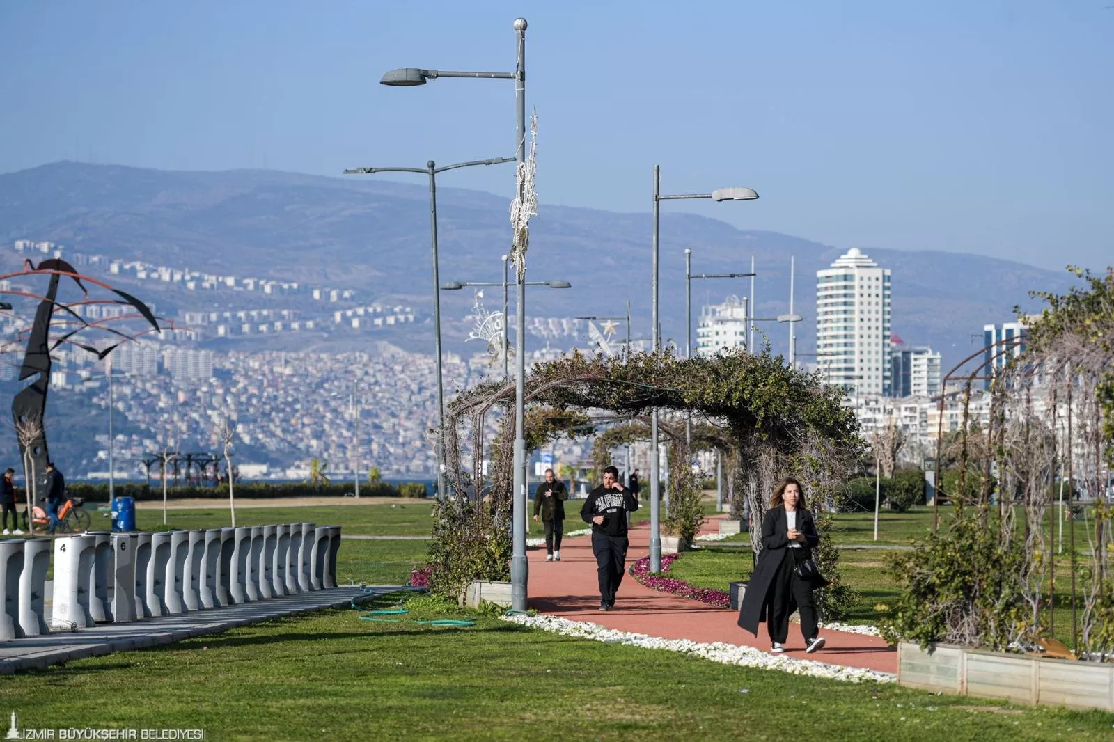 İzmir’de Mart Ayı sıcaklık rekoru kırıldı: 31,1 derece ölçüldü