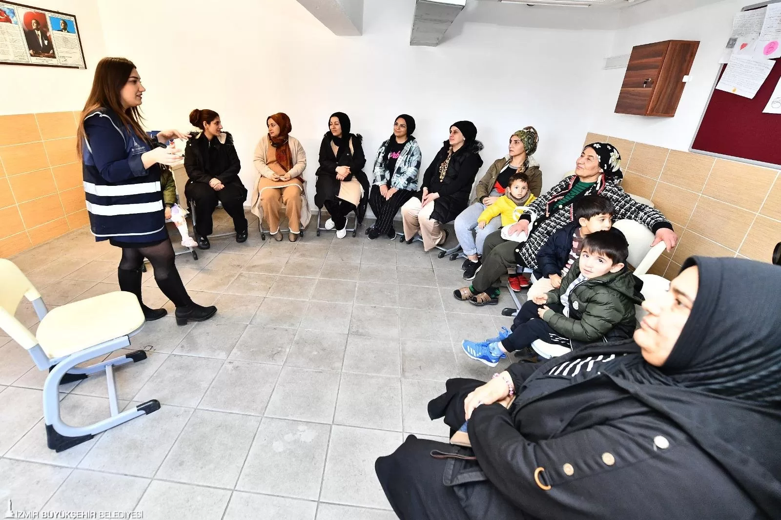 İzmir’in minik kahramanları ilk diplomalarını İzmir95 projesiyle aldı