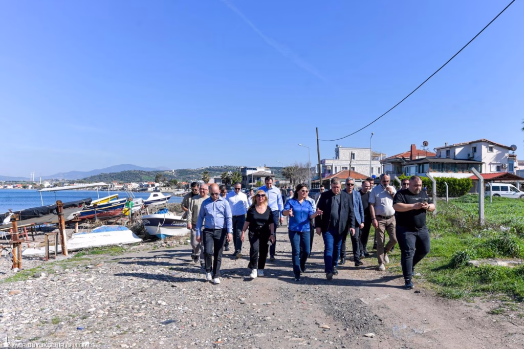 Başkan Tugay Foça'da incelemelerde bulundu Ulusal Gündem