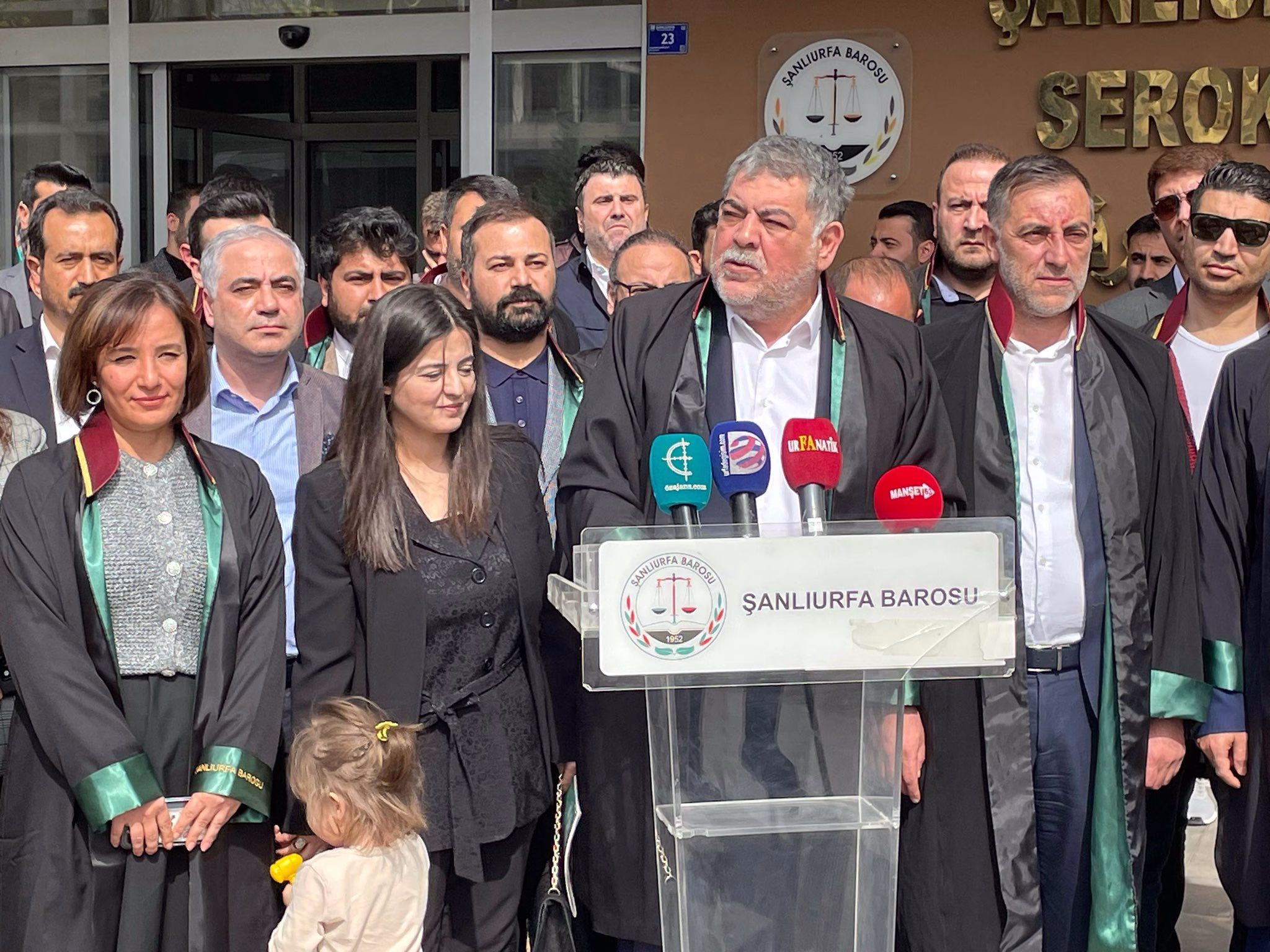 Doğu ve Güneydoğu’daki 15 barodan Kürt meselesine ortak açıklama: “Barışın inşasına katkı sunmaya hazırız”