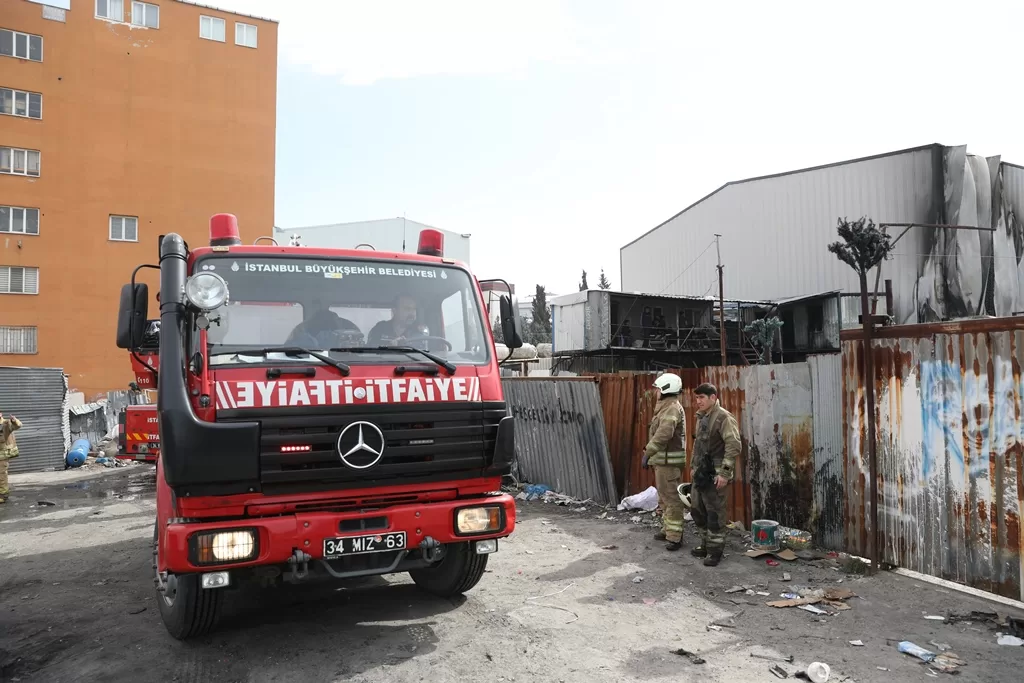 Ümraniye’de işyeri yangını