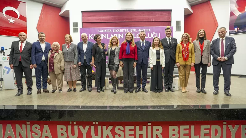 Özgür Özel: “Türkiye’nin tüm kadınlarına düşman olan Erdoğan’dan başkası değildir”