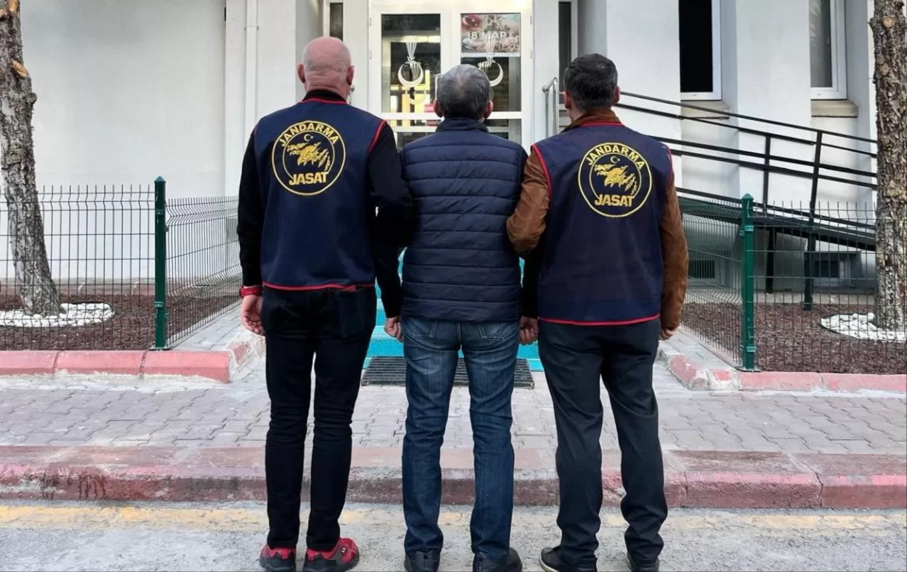 MİT tırları olayında döneminin Adana Emniyet Müdürü FETÖ üyesi yakalandı