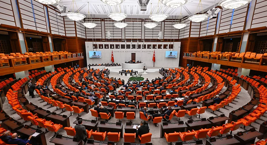 Emekli İkramiyesi ve Doğum Yardımı meclis’e geliyor