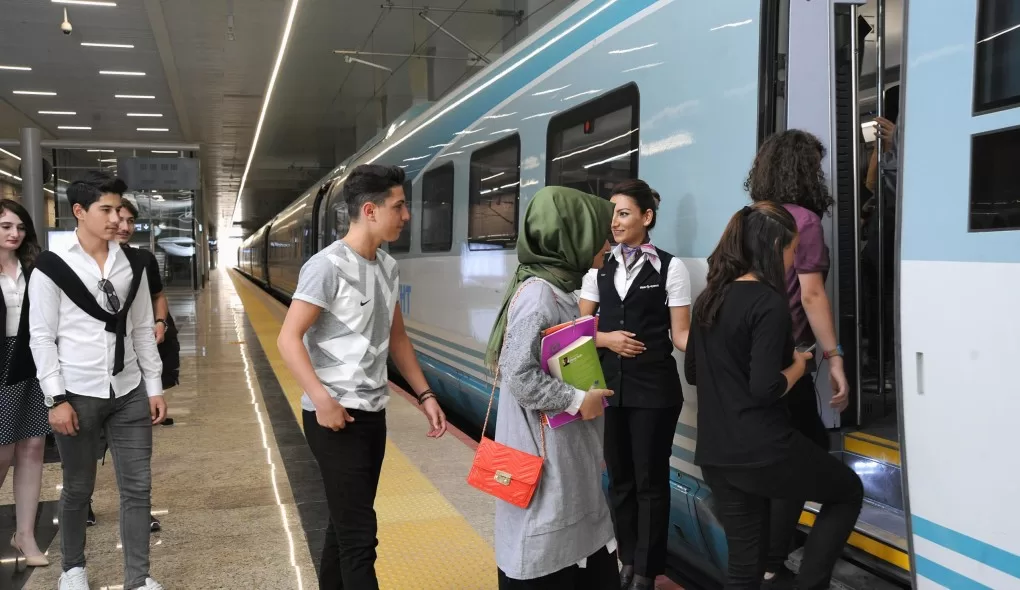 TCDD’den Aile Yılına özel tren bileti indirimi başladı