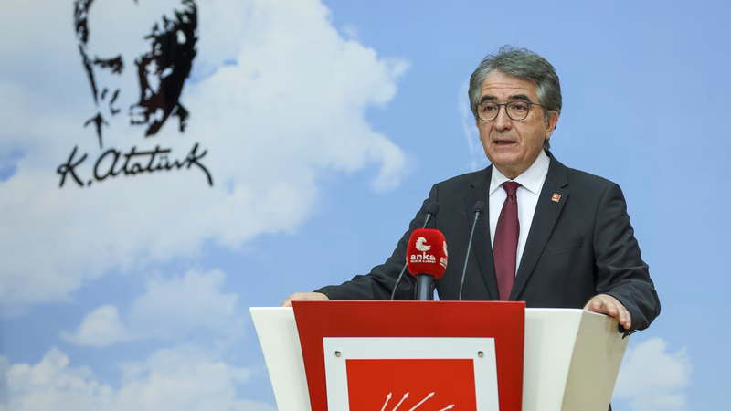 CHP’li Karatepe’den Bakan Bolat’a boykot tepkisi: “O politikaları uygulayanlara da dava açılabilir mi?”