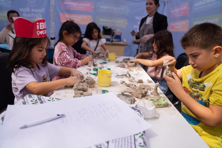 Saraçhane Bayram Şenliği’nde çocuklar ve yetişkinler eğlenceli anlar yaşadı