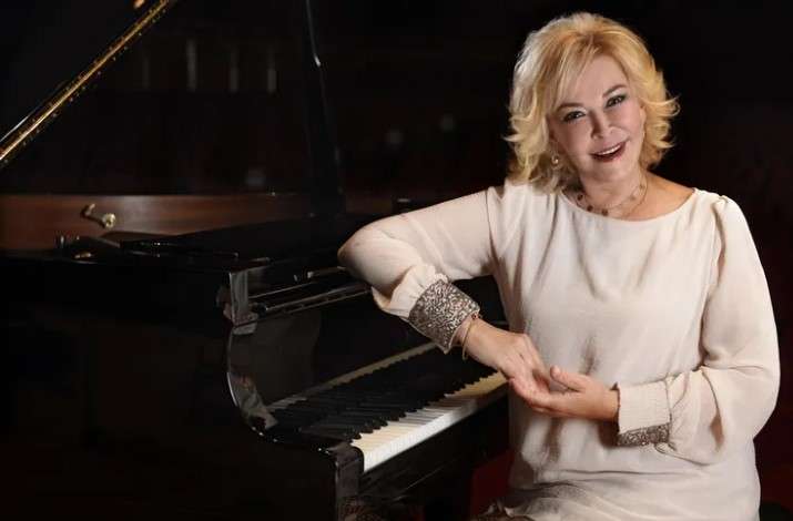 Gülsin Onay, Mayıs Ayında Türkiye turnesine çıkıyor