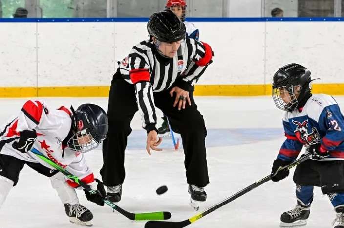 Antalya’nın buz üstündeki minik yıldızları ikinci oldu