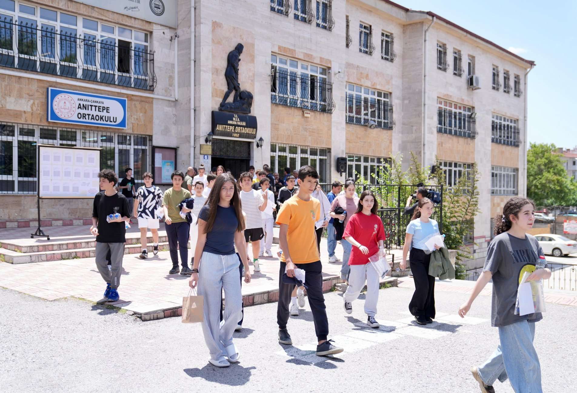 LGS kapsamındaki merkezî sınav tamamlandı, Soru kitapçıkları yayımlandı