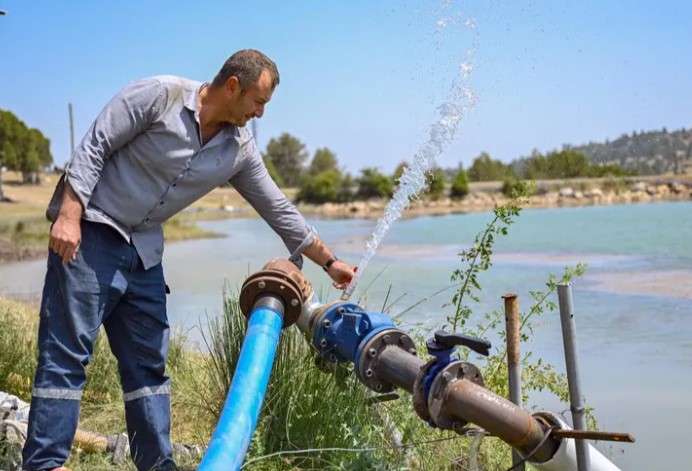 Mersin’de sulama borusu desteğiyle çiftçiye hayat veren destek