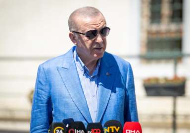 Cumhurbaşkanı Erdoğan, cuma namazı sonrası gazetecilerin sorularını yanıtladı
