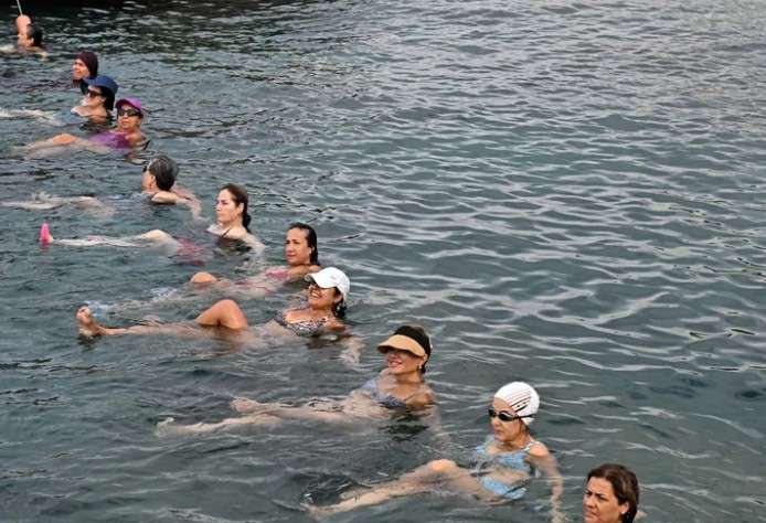 Antalyalılar güne sağlık dolu adımlarla başladı