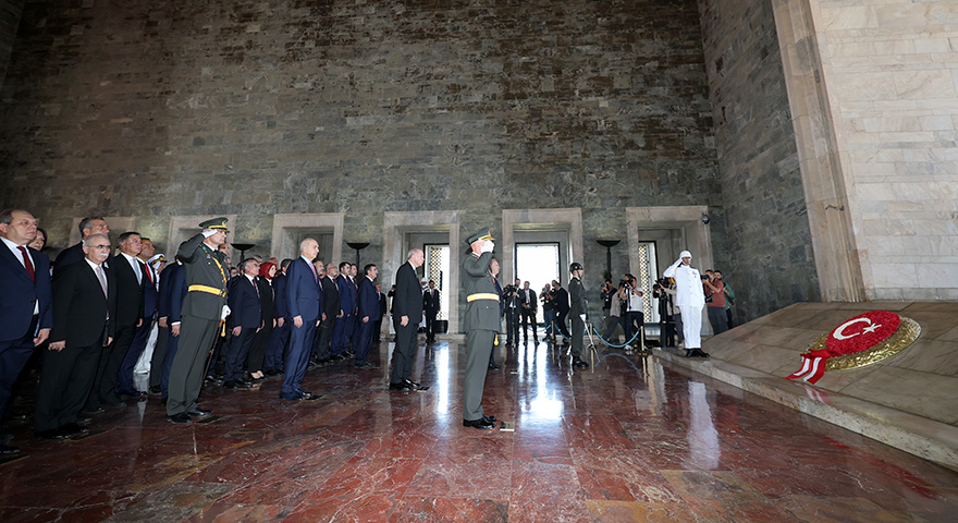 Büyük Zafer’in 103. yılında Anıtkabir’de devlet zirvesi buluştu