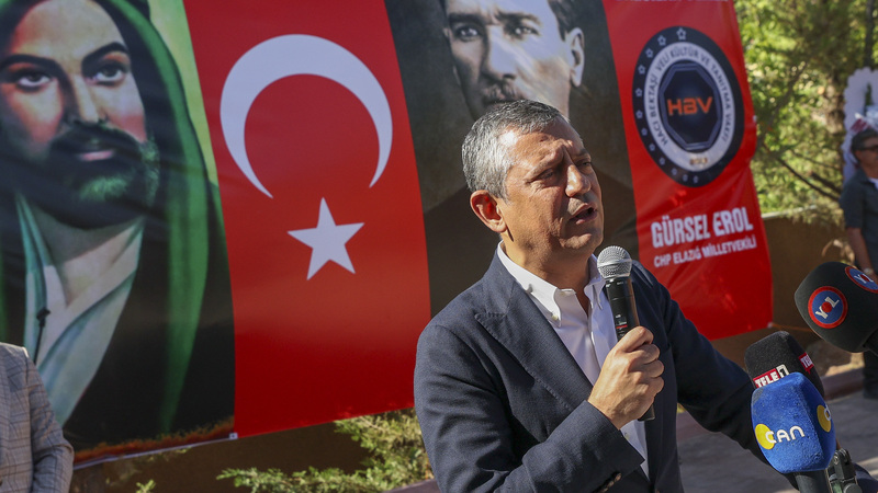 Özgür Özel’den Hacı Bektaş’ta “İhanet” Mesajı: “Yolda bazı yolcular başka taraflara sapabilir, Ama yol yolcudan uludur”