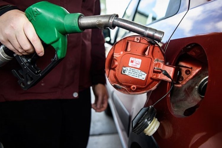 Benzin fiyatlarına zam geliyor: Yarından itibaren 1,15 TL’lik artış bekleniyor