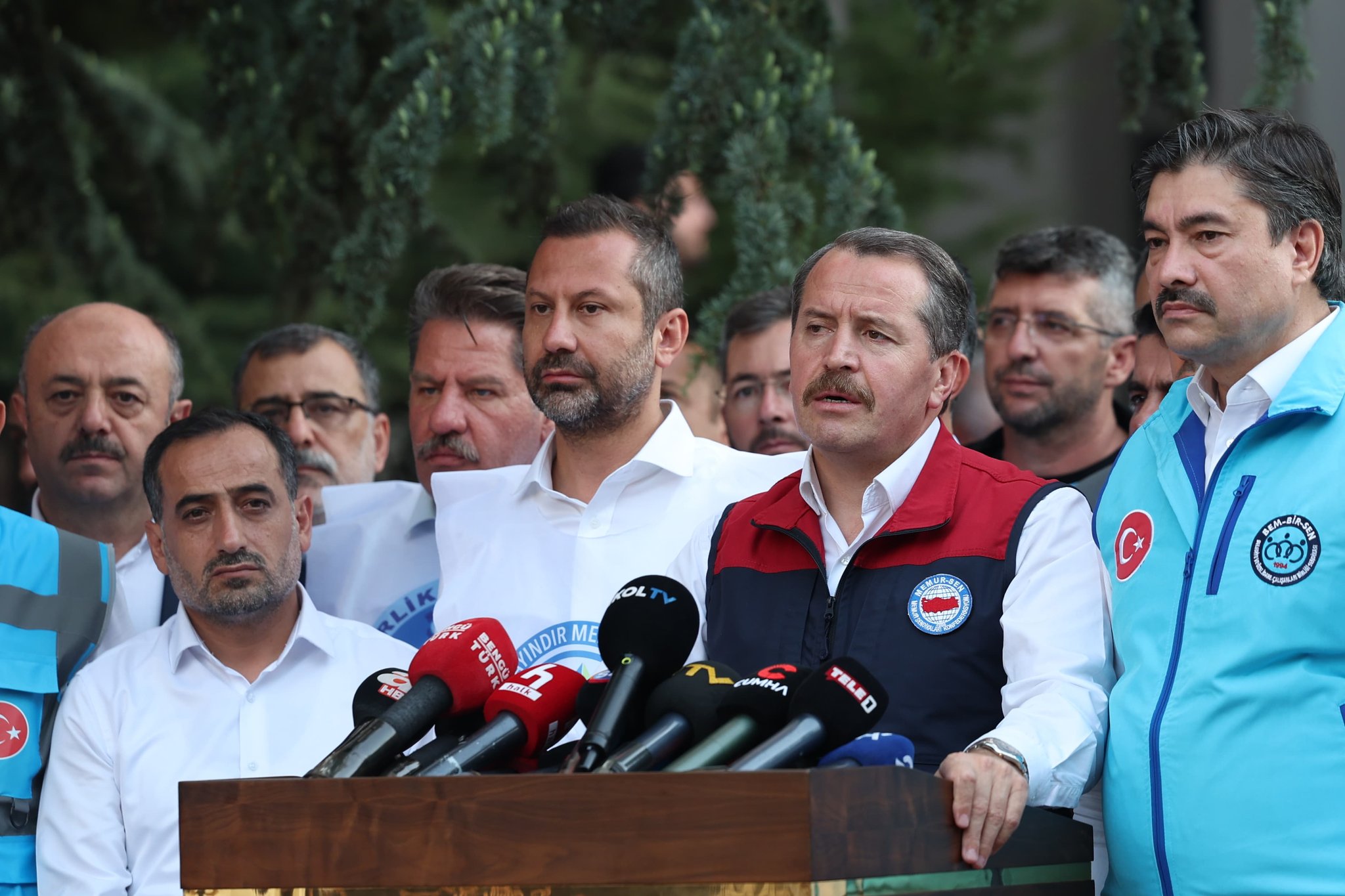 Memur-Sen’den bakanlık önünde eylem: “Bizi sefalet ücretine razı etmeyin, Düzgün teklifle gelin”