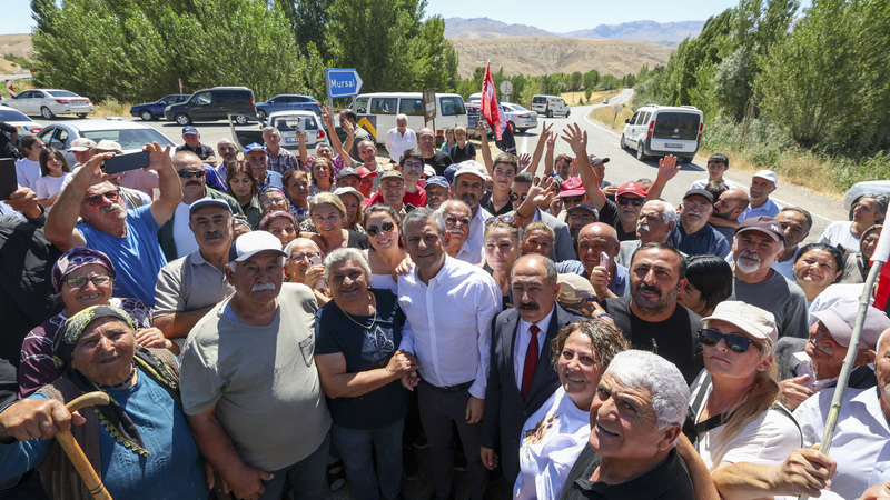 CHP Lideri Özgür Özel, Sivas’ta mitinge çağrı yaptı
