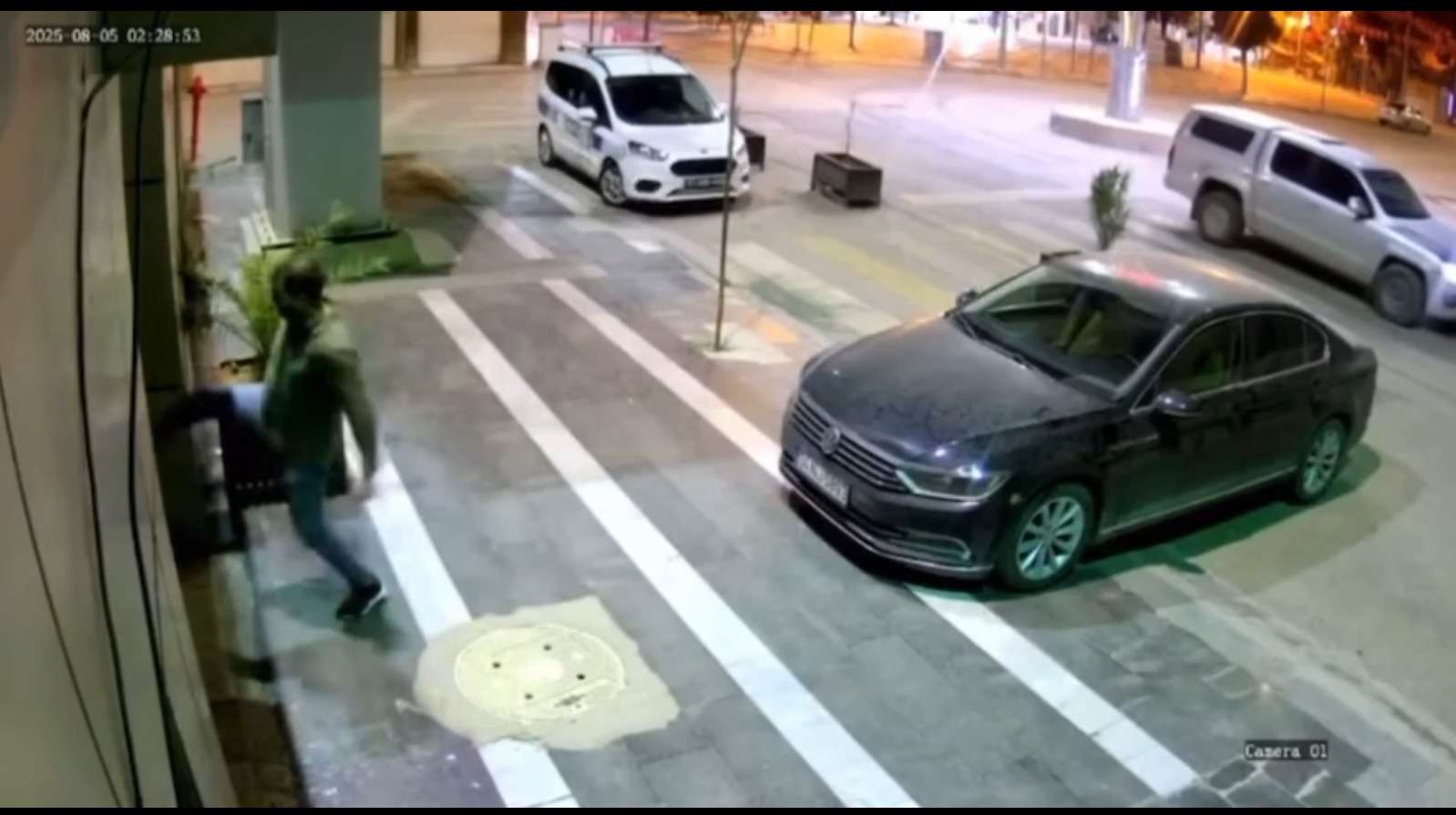 Suruç Belediyesi’ne gece saldırısı: Kapıyı kıran şüpheli suçüstü yakalandı