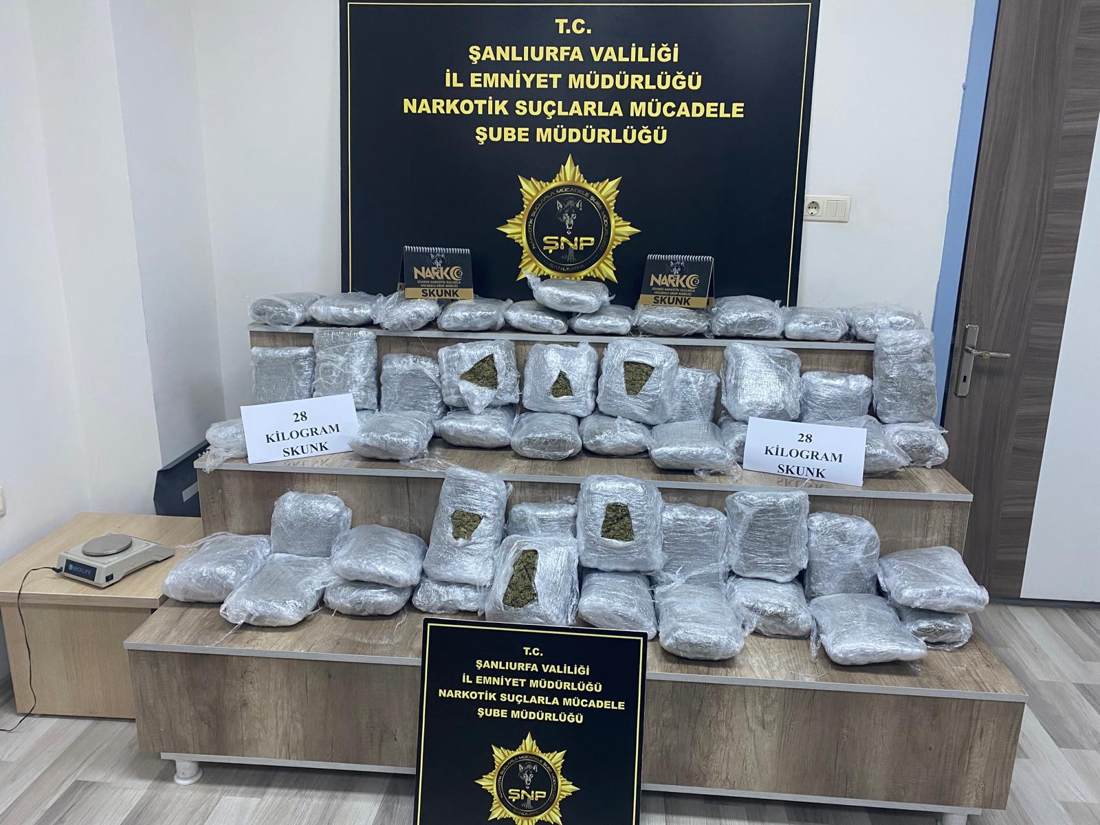 Şanlıurfa’da narkotik operasyonu: 28 kilo skunk ele geçirildi, 2 kişi tutuklandı