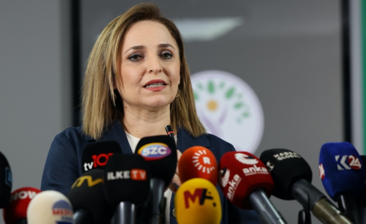 DEM Parti’den Komisyonda ‘Kürtçe’ çıkışı: “Barış annesine konuşma yasağı, meselenin ta kendisidir”