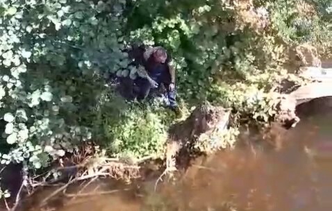 Çatalca’da oltaya takılan kaplumbağanın imdadına İtfaiye yetişti