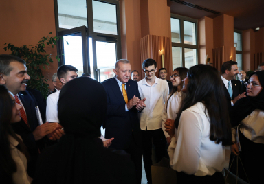 Cumhurbaşkanı Erdoğan, “Maziden Atiye” programı kampına katılan öğrencileri kabul etti