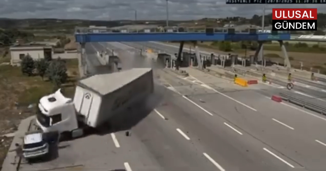 Bakan Yerlikaya Açıkladı: Jandarma aracına çarpan tır sürücüsü uyuşturuculu çıktı, Aracından da uyuşturucu bulundu!