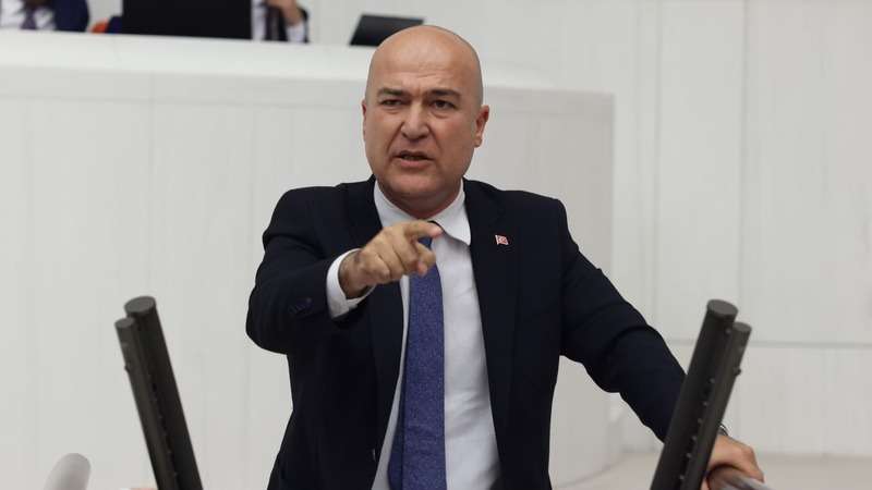 CHP’li Murat Bakan’dan şok iddia: “555 konut satışıyla 2 bin 691 yabancıya usulsüz vatandaşlık verildi”