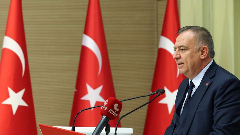 CHP’li Zeybek’ten tepki: “Murat Çalık ölsün diye mi bekliyorsunuz, Yapılan işkencedir”