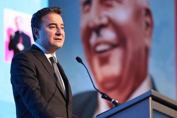 Ali Babacan’dan Erdoğan’a “Sanal Kumar” çağrısı: “Tek imzayla çekin fişi, Bitirin işi”