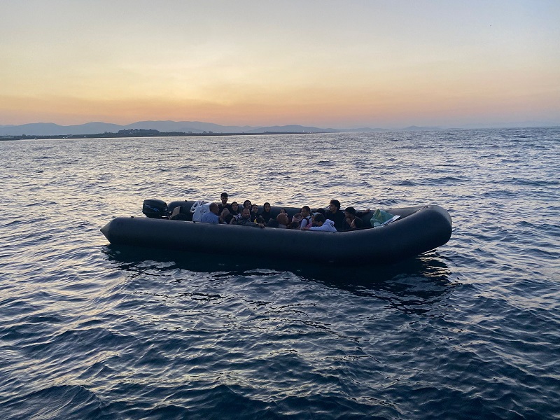 Aydın açıklarında operasyon: 5’i çocuk 20 düzensiz göçmen yakalandı