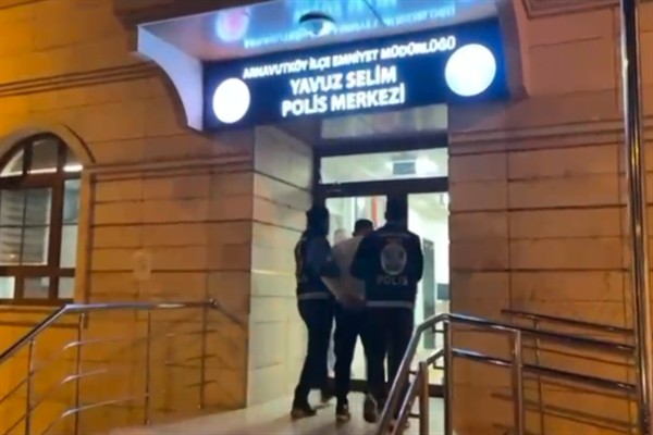 İstanbul’da trafikte sürücüye taşla saldıran şahıs yakalandı