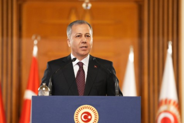 Bakan Yerlikaya açıkladı: 984 milyon TL’lik vurgun yapan çete çökertildi, 41 tutuklama