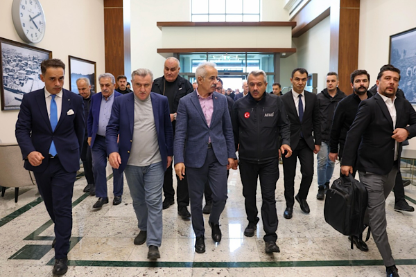 İki Bakan selin vurduğu Rize’de incelemelerde bulundu