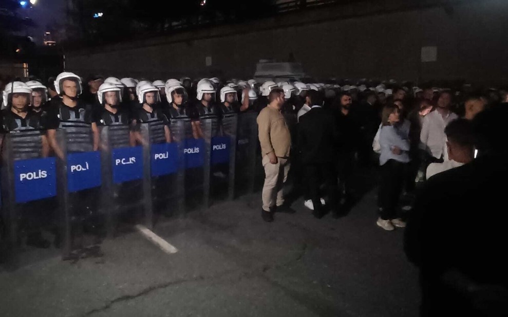 Kayyum krizi sonrası operasyon: ‘Dezenformasyon’ yaptığı belirlenen 10 kişi gözaltına alındı!